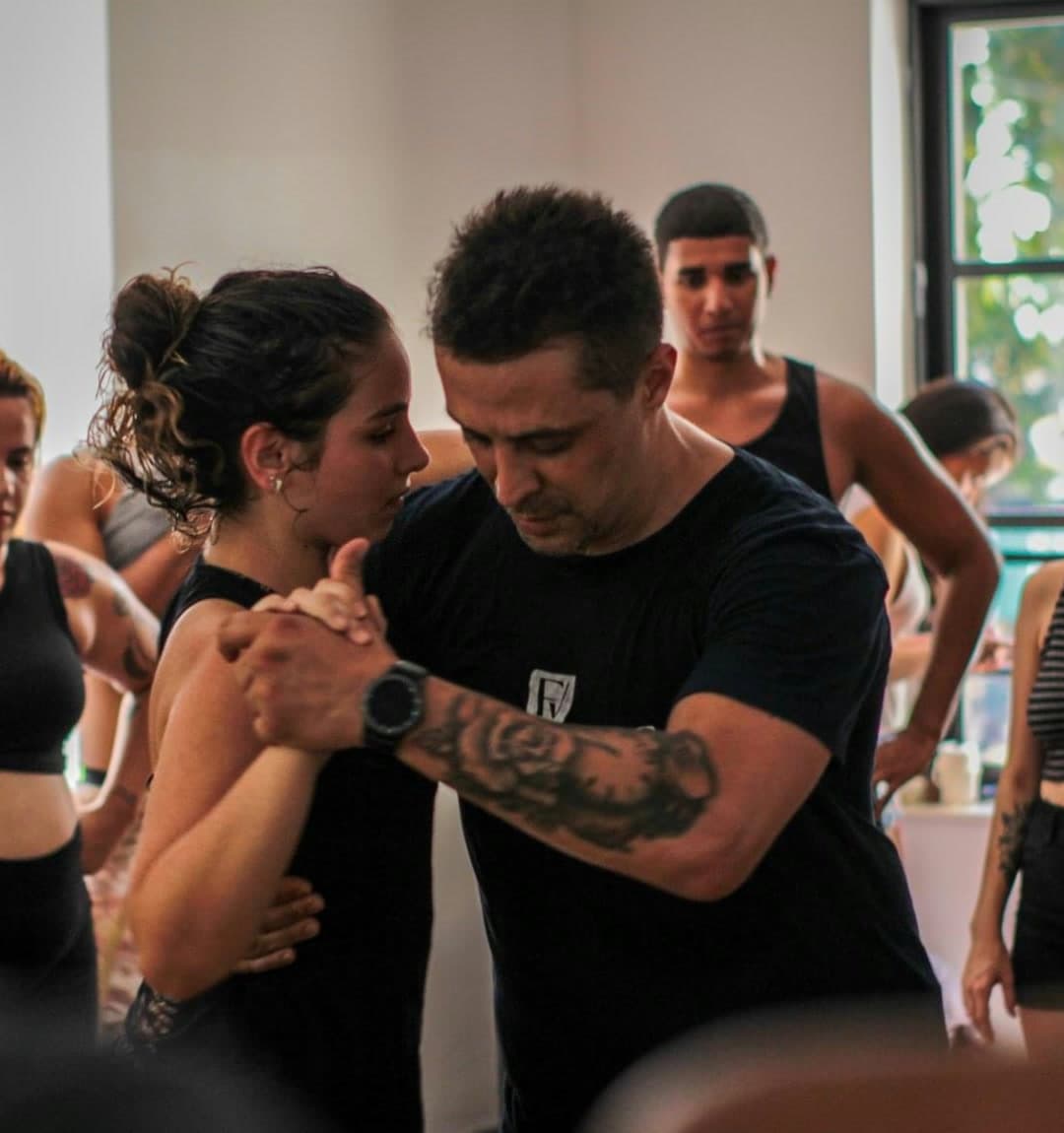 Aula de samba de gafieira em Copacabana na NOXI